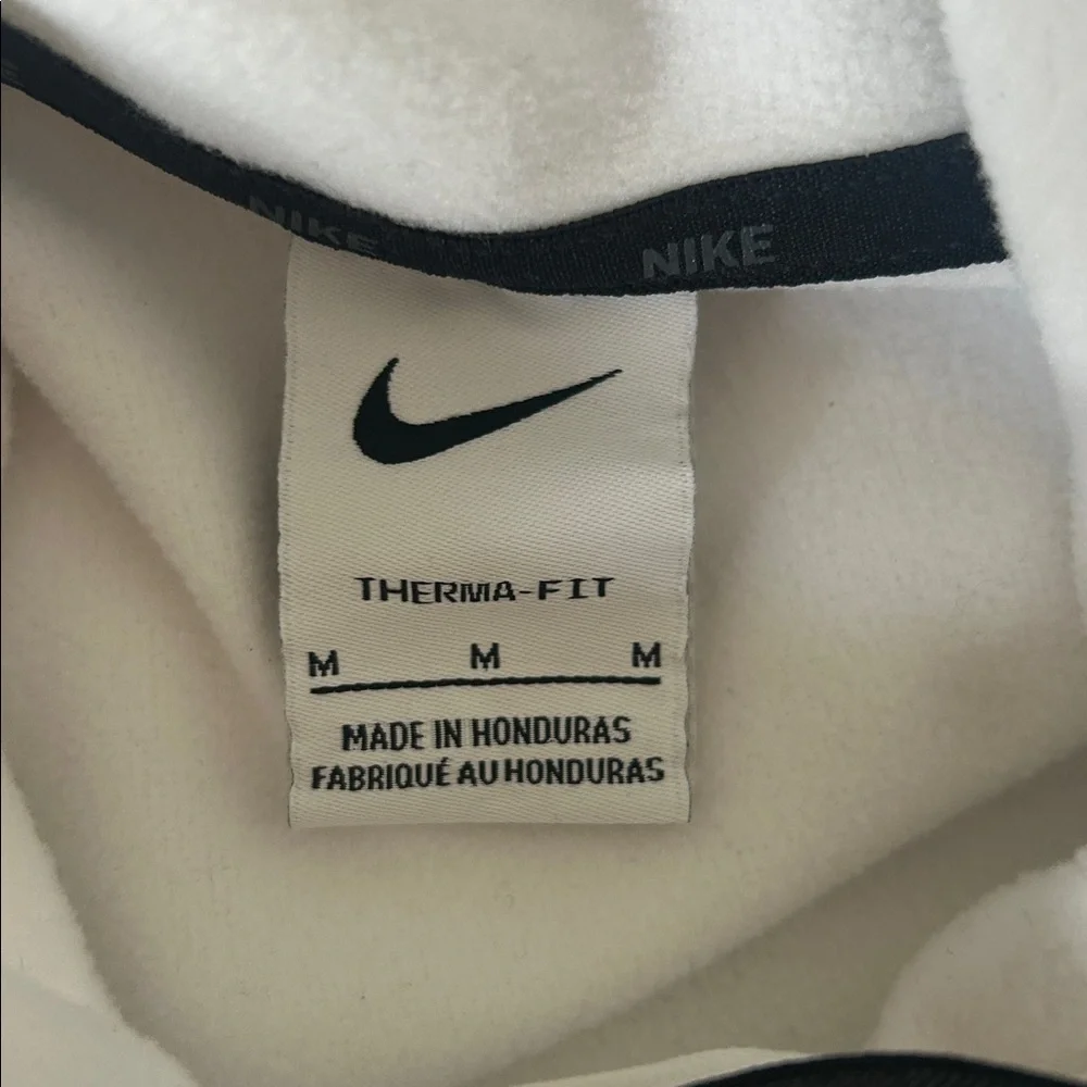 White Nike Therma-Fit Hoodie